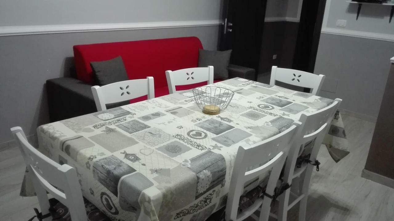 Casa Vacanza Rosariomaria レアルモンテ エクステリア 写真